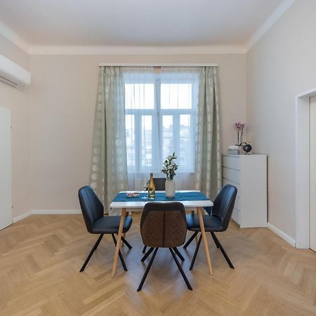 Charming Apartment Near Prater Wenen Buitenkant foto