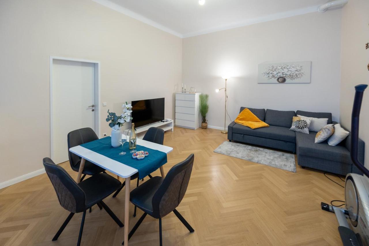 Charming Apartment Near Prater Wenen Buitenkant foto